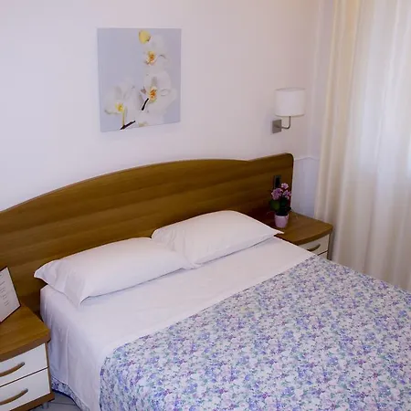 Hotel Ristorante Sbranetta 3*